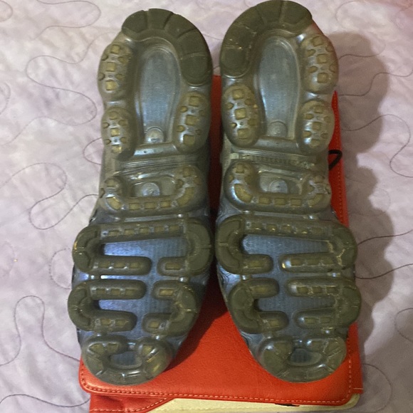 I love the shoes the shoes are so comfortable and easy to find an outfit for - Picture 4 of 4